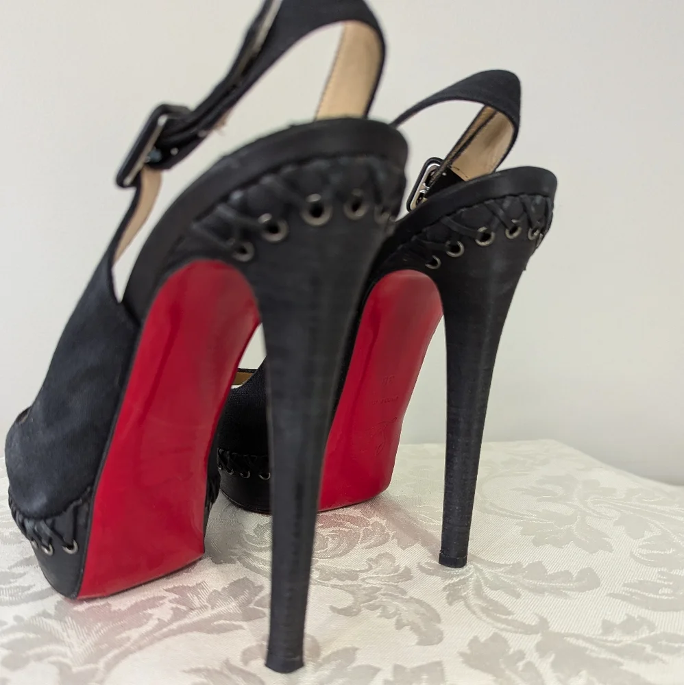 Christian Louboutin Peep Toe Slingbacks Size 38 red and black slingback